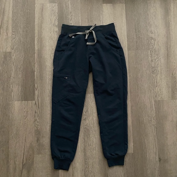 Figs Dark Harbor Zamora - Picture 1 of 2